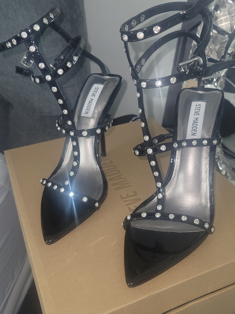 Steve Madden Black Patent Studded T-Strap Pointed Heels